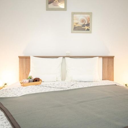 Apartments Doris, Krk Krk Town Extérieur photo