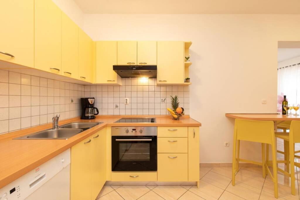 Apartments Doris, Krk Krk Town Extérieur photo