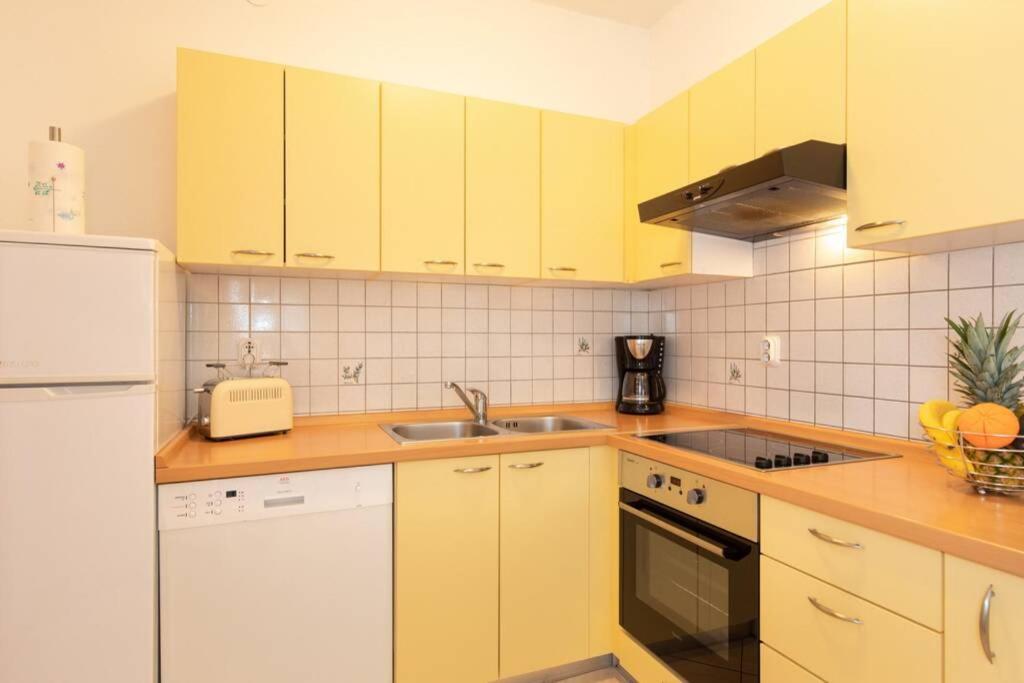 Apartments Doris, Krk Krk Town Extérieur photo
